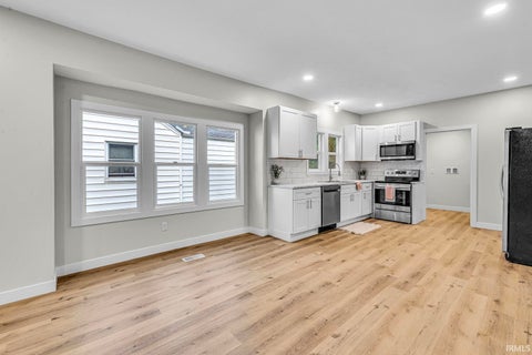 Tiny photo for 2422 Kenwood Avenue, South Bend, IN 46628 (MLS # 202636039)