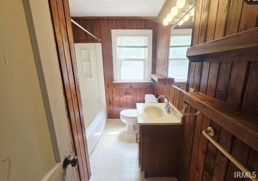 Photo of 520 Vine Street, West Lafayette, IN 47906 (MLS # 202642979)