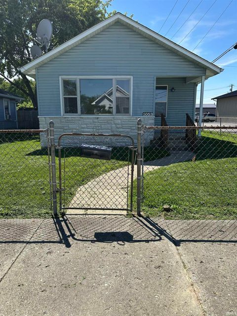 Tiny photo for 1053 S Calumet Street, Kokomo, IN 46902 (MLS # 202620567)