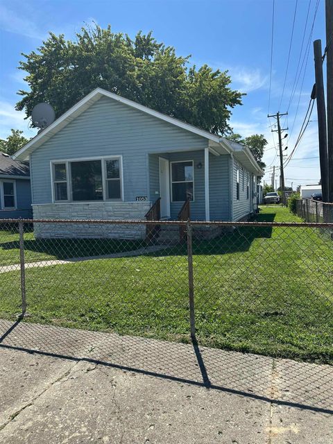 Tiny photo for 1053 S Calumet Street, Kokomo, IN 46902 (MLS # 202620567)
