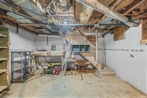 Tiny photo for 113 E 9th Street, Burlington, IN 46915 (MLS # 202643313)