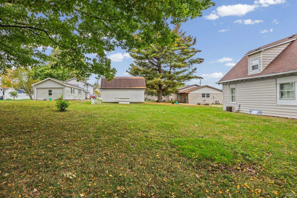 Photo of 113 E 9th Street, Burlington, IN 46915 (MLS # 202643313)