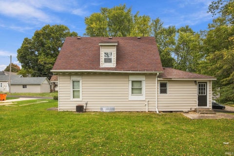 Tiny photo for 113 E 9th Street, Burlington, IN 46915 (MLS # 202643313)