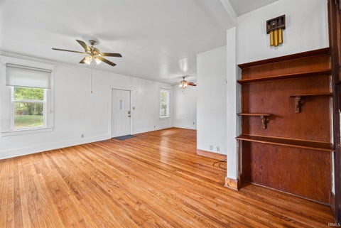 Tiny photo for 113 E 9th Street, Burlington, IN 46915 (MLS # 202643313)