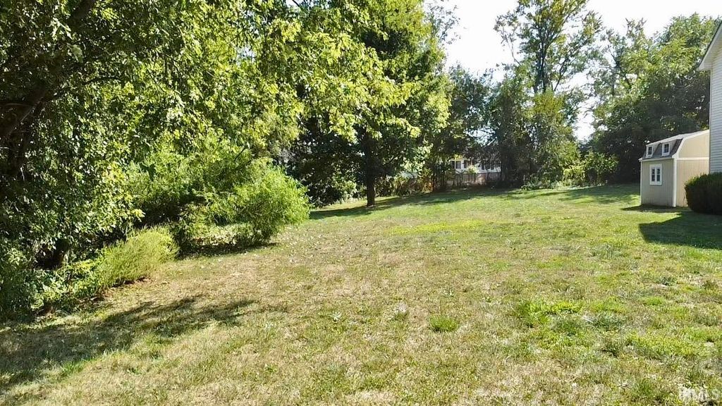 Photo of 1030 Deer Field Drive #6, Greencastle, IN 46135 (MLS # 202537814)