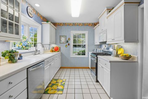 Tiny photo for 209 N Connelly Street, Delphi, IN 46923 (MLS # 202615276)