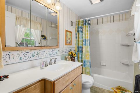 Tiny photo for 209 N Connelly Street, Delphi, IN 46923 (MLS # 202615276)