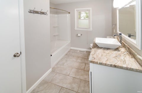 Tiny photo for 6206 Twickingham Drive, Evansville, IN 47711 (MLS # 202639738)
