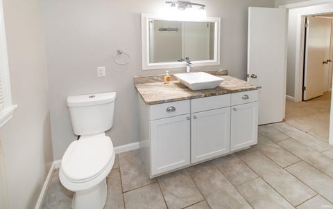 Tiny photo for 6206 Twickingham Drive, Evansville, IN 47711 (MLS # 202639738)
