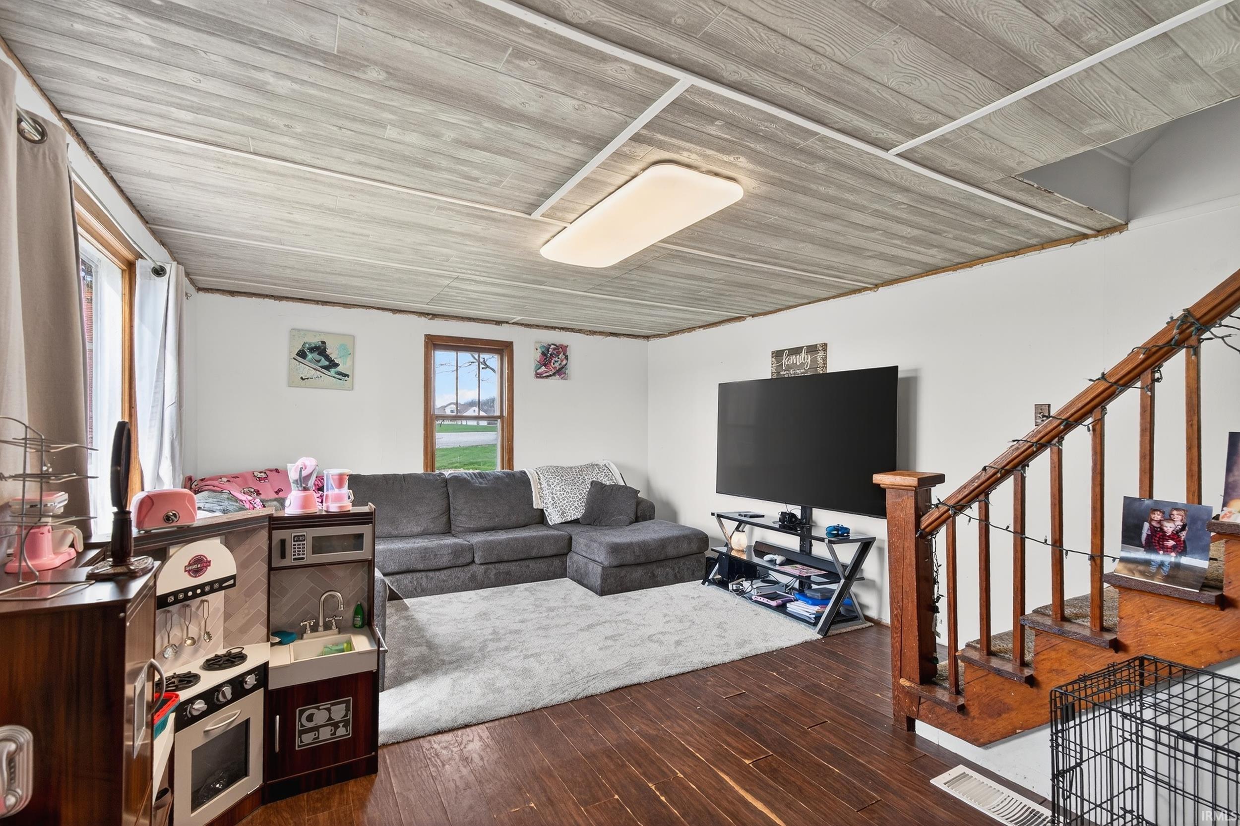 7377 E Hopewell Road