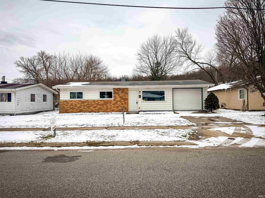 Photo of 1917 Panama Street, Mishawaka, IN 46544 (MLS # 202608957)