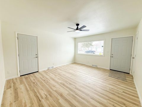 Tiny photo for 1917 Panama Street, Mishawaka, IN 46544 (MLS # 202608957)