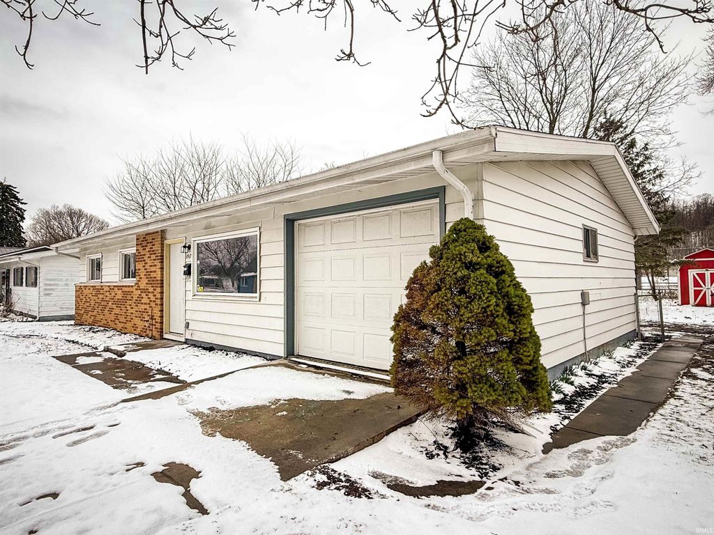 Photo of 1917 Panama Street, Mishawaka, IN 46544 (MLS # 202608957)