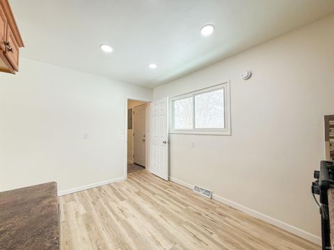 Tiny photo for 1917 Panama Street, Mishawaka, IN 46544 (MLS # 202608957)