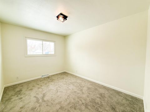 Tiny photo for 1917 Panama Street, Mishawaka, IN 46544 (MLS # 202608957)