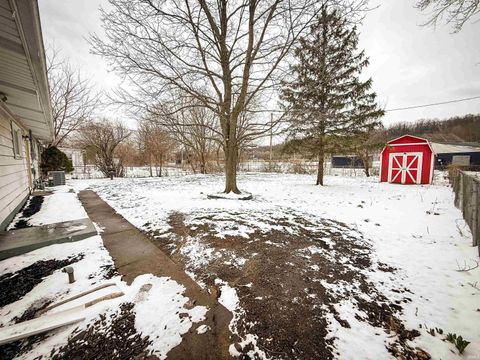 Tiny photo for 1917 Panama Street, Mishawaka, IN 46544 (MLS # 202608957)