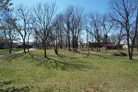 Tiny photo for Lot 4, N Longbriar Court #4, Monticello, IN 47960 (MLS # 202610853)