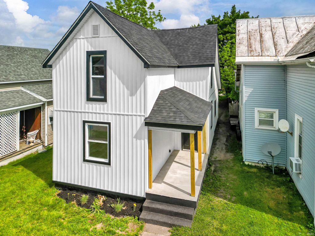 Photo of 313 E South B Street, Gas City, IN 46933 (MLS # 202618850)