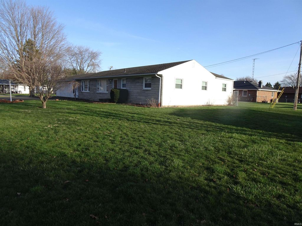 Photo of 1515 Lynnhurst Drive, New Castle, IN 47362 (MLS # 202608420)