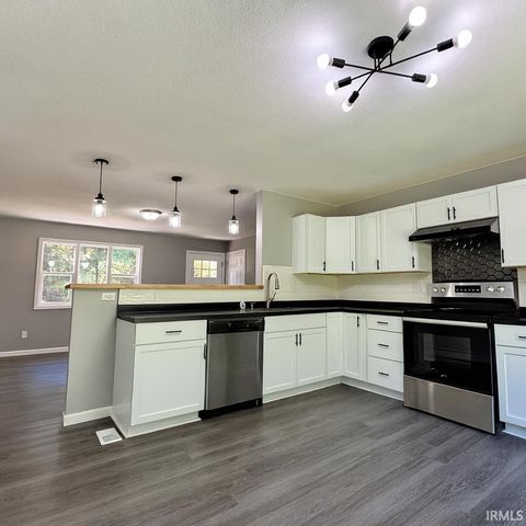 Tiny photo for 1539 S Ridgeview Road, Logansport, IN 46947 (MLS # 202539671)