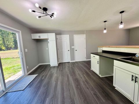 Tiny photo for 1539 S Ridgeview Road, Logansport, IN 46947 (MLS # 202539671)