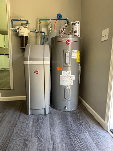 Tiny photo for 1539 S Ridgeview Road, Logansport, IN 46947 (MLS # 202539671)