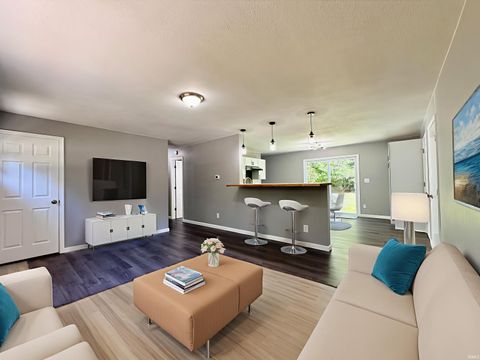 Tiny photo for 1539 S Ridgeview Road, Logansport, IN 46947 (MLS # 202539671)