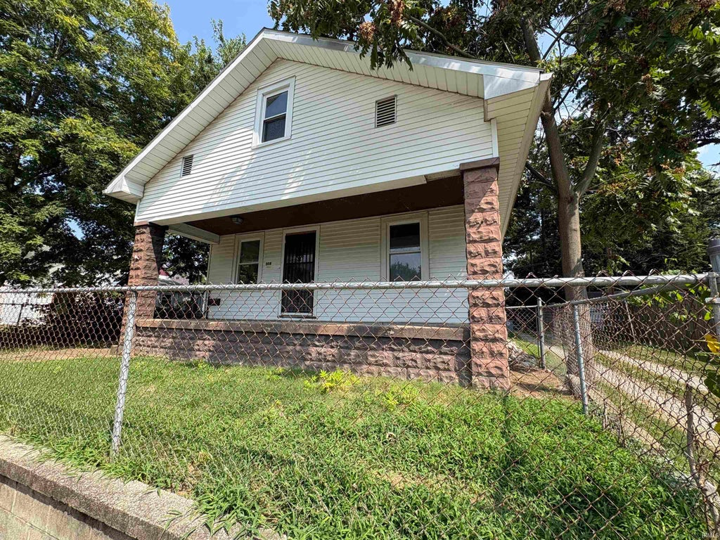 Photo of 508 Taylor Avenue, Evansville, IN 47713 (MLS # 202633051)