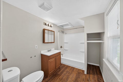Tiny photo for 1022 Diamond Avenue, South Bend, IN 46628 (MLS # 202636877)