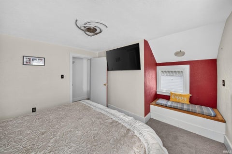 Tiny photo for 1022 Diamond Avenue, South Bend, IN 46628 (MLS # 202636877)