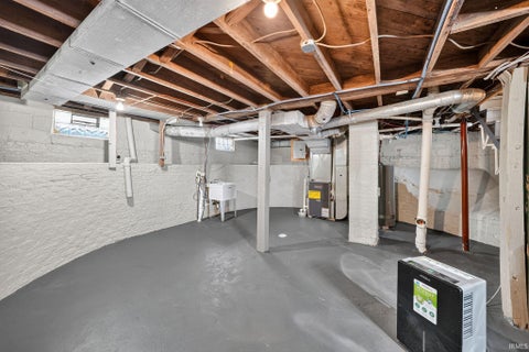 Tiny photo for 1022 Diamond Avenue, South Bend, IN 46628 (MLS # 202636877)