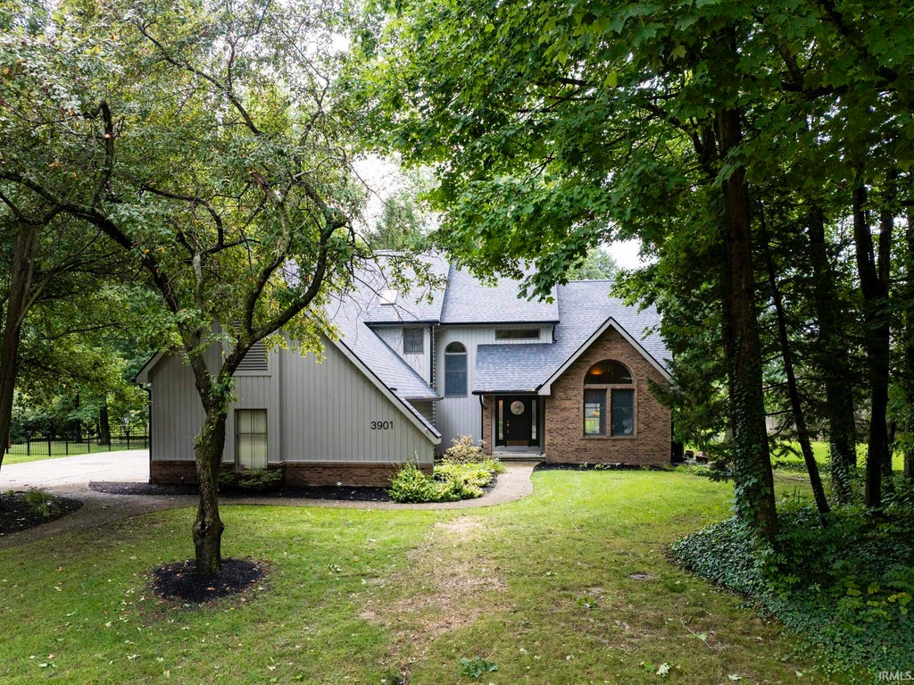 Photo of 3901 W Russell Court, Muncie, IN 47304 (MLS # 202633784)