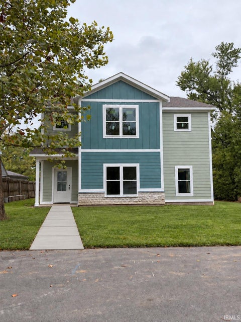 Photo for 405 N Clark Street
