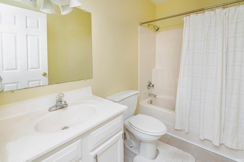 Tiny photo for 1005 E Erin Court, Bloomington, IN 47401 (MLS # 202624060)