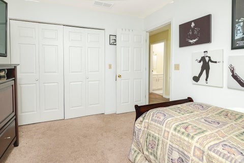 Tiny photo for 1005 E Erin Court, Bloomington, IN 47401 (MLS # 202624060)