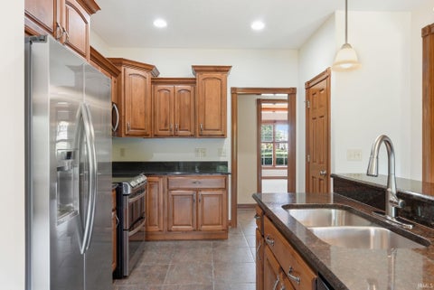 Tiny photo for 434 Royal Crest Drive, Fort Wayne, IN 46814 (MLS # 202632106)