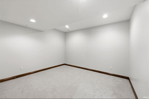 Tiny photo for 434 Royal Crest Drive, Fort Wayne, IN 46814 (MLS # 202632106)