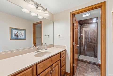 Tiny photo for 434 Royal Crest Drive, Fort Wayne, IN 46814 (MLS # 202632106)