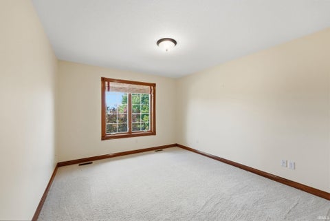 Tiny photo for 434 Royal Crest Drive, Fort Wayne, IN 46814 (MLS # 202632106)