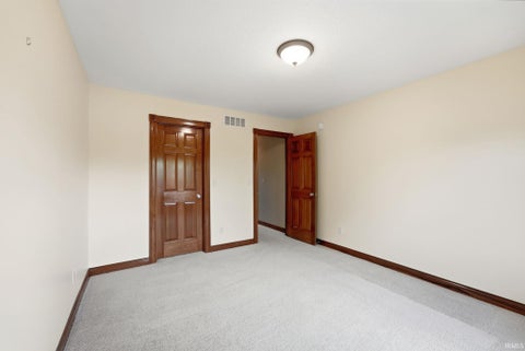 Tiny photo for 434 Royal Crest Drive, Fort Wayne, IN 46814 (MLS # 202632106)