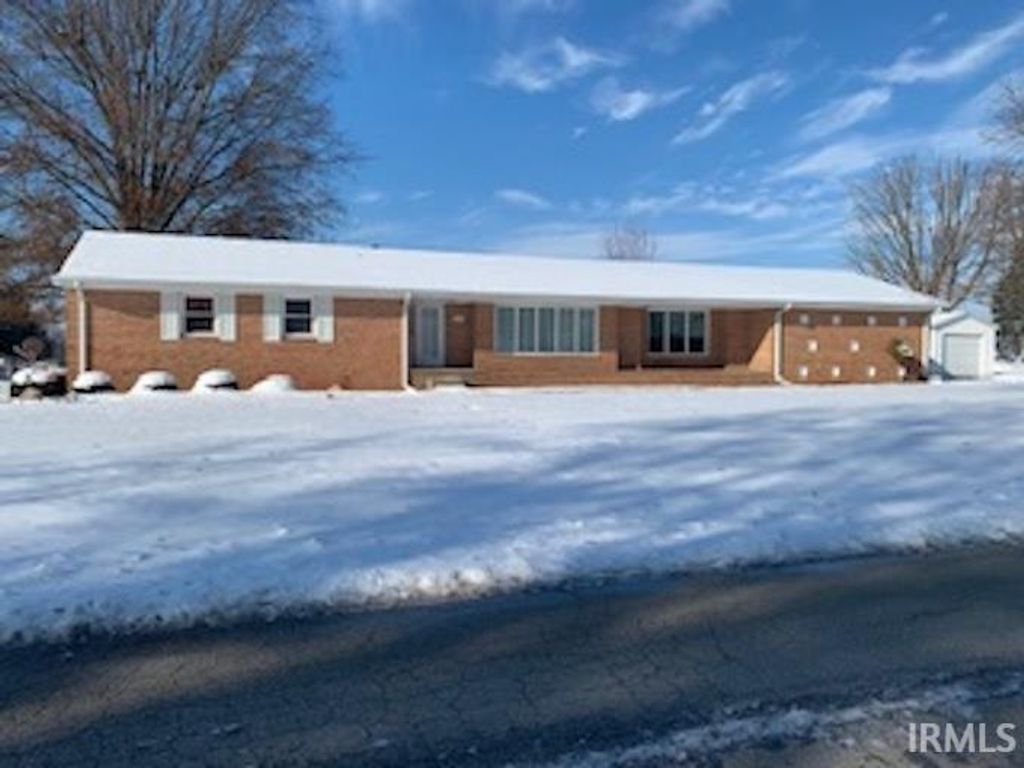 Photo of 411 Dellwood Drive, Covington, IN 47932 (MLS # 202548875)