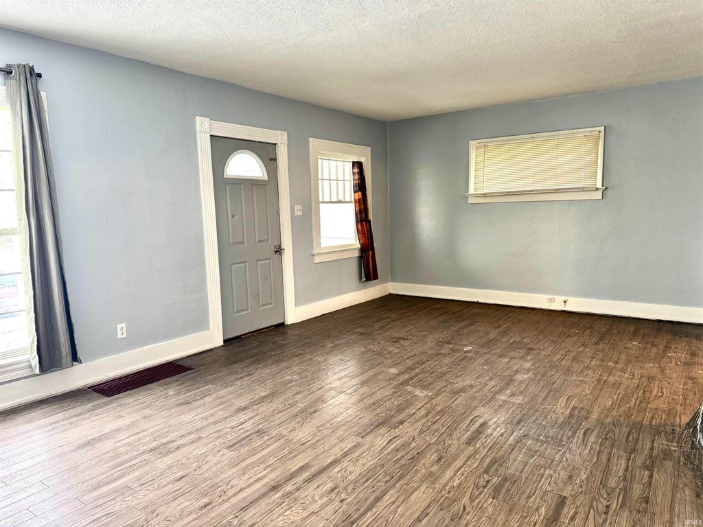 Photo of 3517 Robinwood Drive, Fort Wayne, IN 46806 (MLS # 202605924)