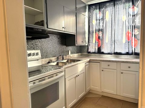 Tiny photo for 3517 Robinwood Drive, Fort Wayne, IN 46806 (MLS # 202605924)