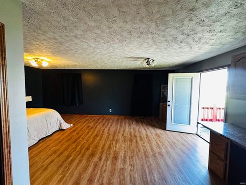 Tiny photo for 916 Maxwell Avenue, Washington, IN 47501 (MLS # 202539422)