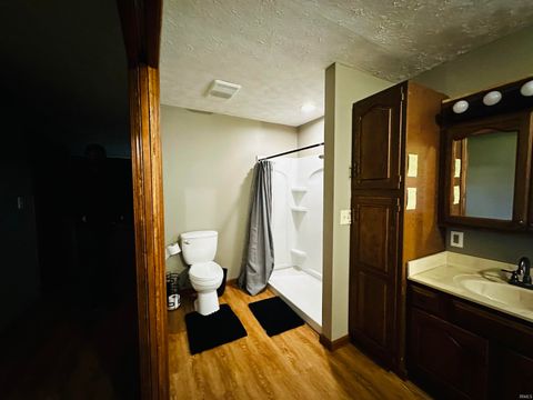 Tiny photo for 916 Maxwell Avenue, Washington, IN 47501 (MLS # 202539422)