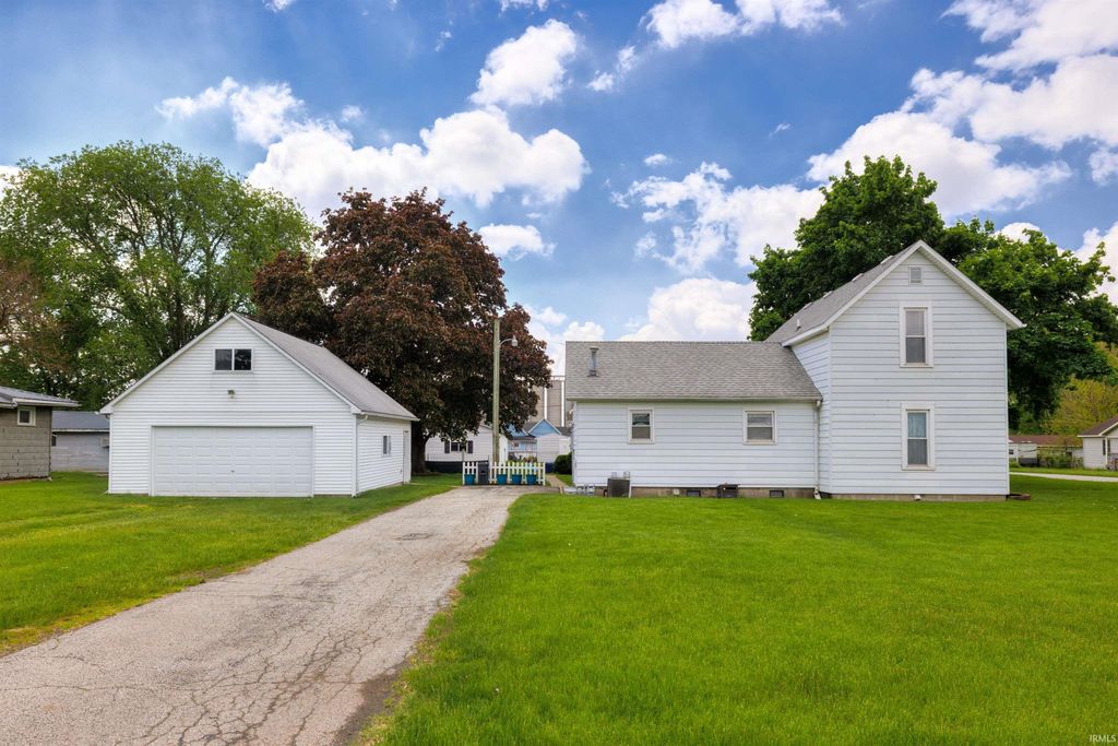 Photo of 1021 N Weston Street, Rensselaer, IN 47978 (MLS # 202616391)