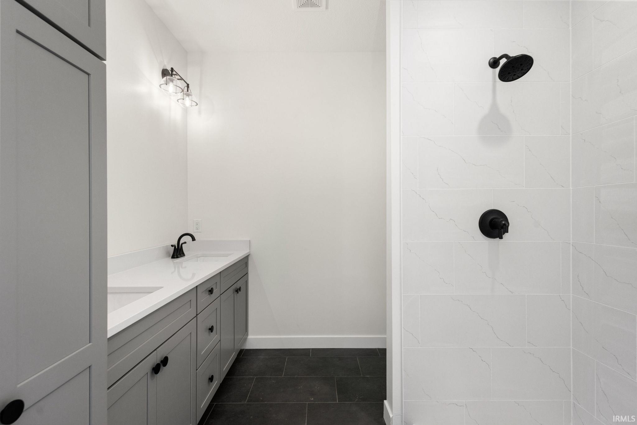 Mishawaka, Indiana 46544, United States, 3 Bedrooms Bedrooms, ,3 BathroomsBathrooms,Residential,Active,214202