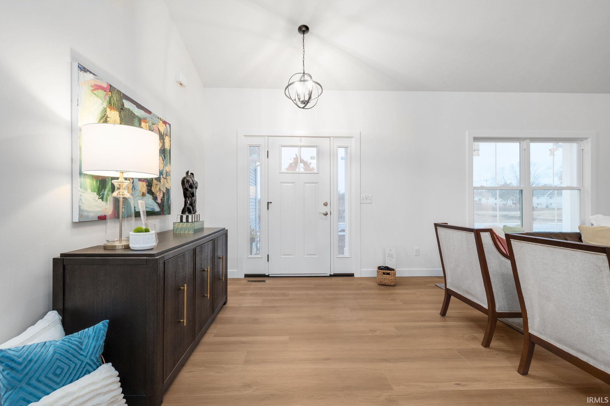 Mishawaka, Indiana 46544, United States, 3 Bedrooms Bedrooms, ,3 BathroomsBathrooms,Residential,Active,214202