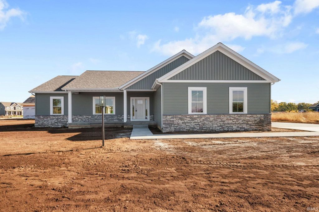 Photo of 514 Ventura Court, Mishawaka, IN 46544 (MLS # 202538214)