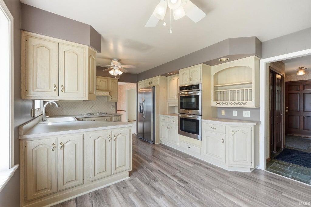 Photo of 3624 Amulet Drive, Fort Wayne, IN 46815 (MLS # 202636776)